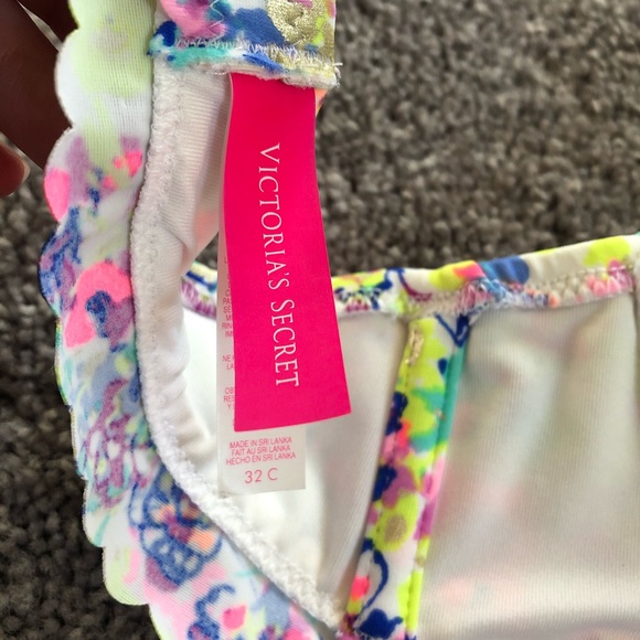 Victoria’s Secret Swim bikini top. Size 32 C. - Picture 3 of 4